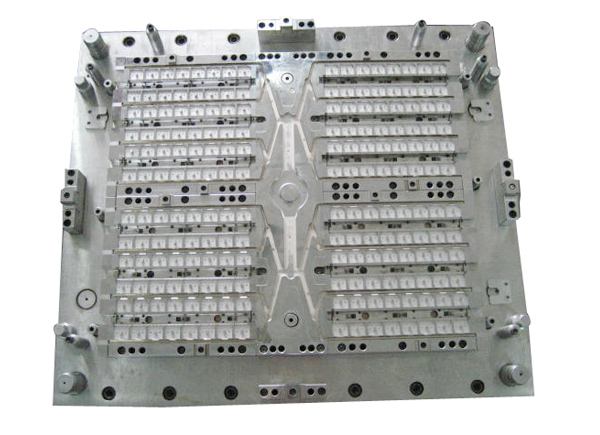 精密注塑封装模具与塑封模工艺 半导体器件与照明器件制造的核心支撑